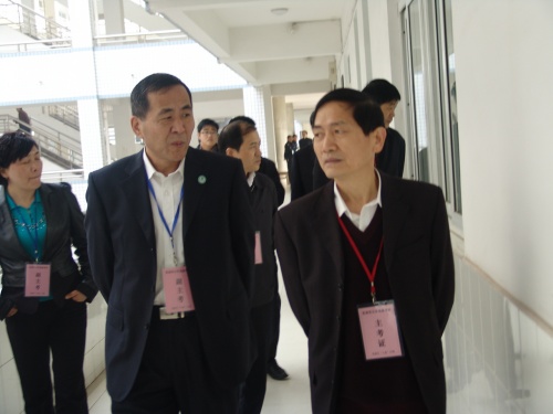 芜湖市2011年市、县区联动公开选拔领导干部笔试举行